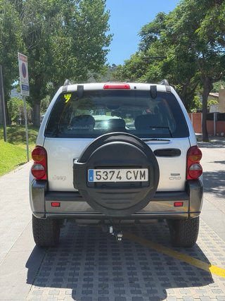 Jeep Cherokee 2004