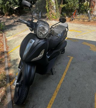 Piaggio Scooter Negro