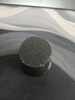 Vaso negro de plástico