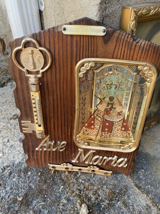 LOTE DE ANTIGÜEDADES RELIGIOSAS