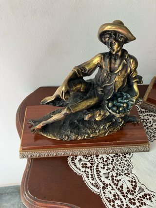 2 Figuras Decorativas Bronce