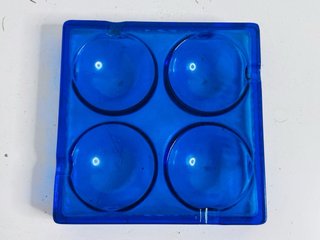 Cinzano cenicero azul cristal grueso 4 huecos