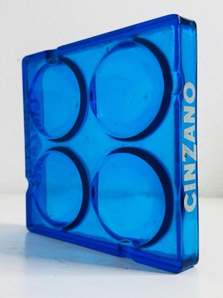 Cinzano cenicero azul cristal grueso 4 huecos