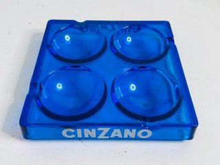 Cinzano cenicero azul cristal grueso 4 huecos