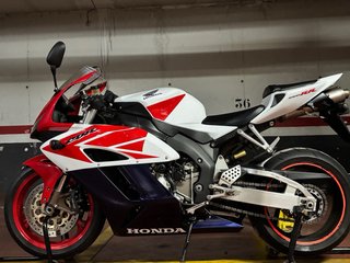 Honda CBR1000RR 2004