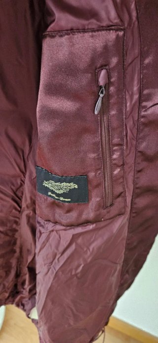 Plumífero ligero Massimo Dutti granate mujer