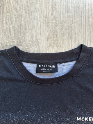 Camiseta McKenzie Negra y Blanca Degradada