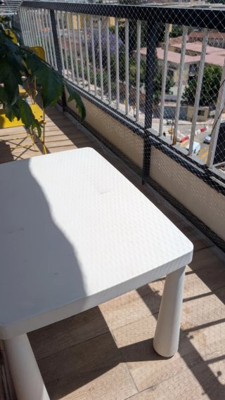 Mesa de centro exterior blanca