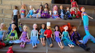 Lote de 30 Muñecas Barbie y Princesas Disney