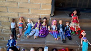 Lote de 30 Muñecas Barbie y Princesas Disney