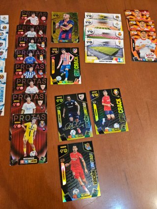 Cromos Panini Adrenalyn La Liga 2025-26