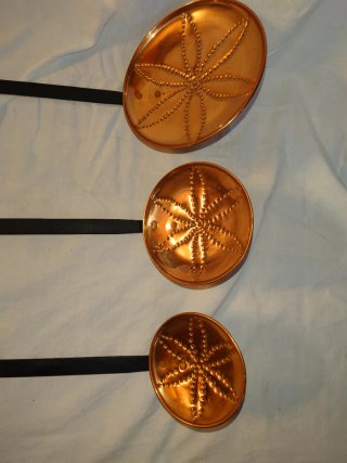 3 Espumaderas de Cobre con Diseño Estrellado