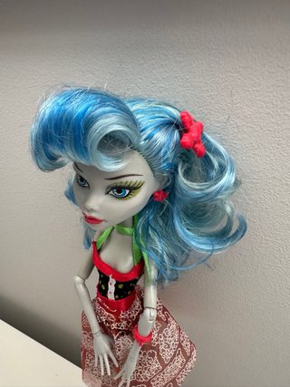 Muñeca Monster High Ghoulia Yelps