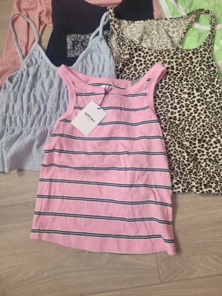 Lote 15 tops y camisetas aprox. 3kg