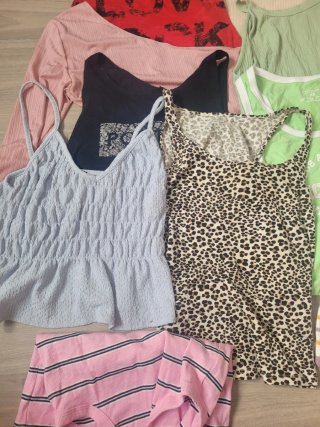 Lote 15 tops y camisetas aprox. 3kg