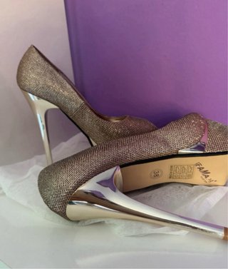 Tacones Brillantes Talla 38 Dorados
