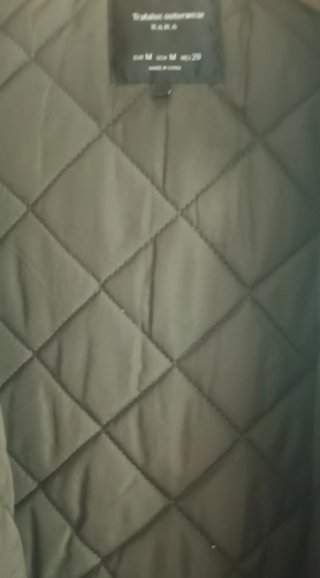 Chaquetón Zara verde con capucha