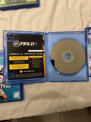 FIFA 21 y LittleBigPlanet 3 PS4