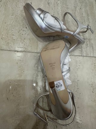Sandalias tacón Gloria Ortiz plateadas talla 37