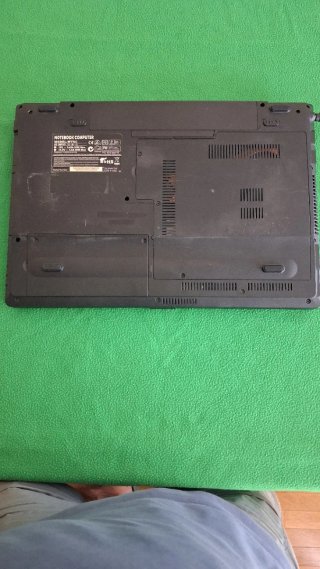 Ergo W76C Portátil Negro