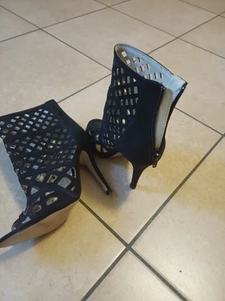 Stivaletti donna neri con tacco