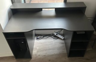 Escritorio gris madera