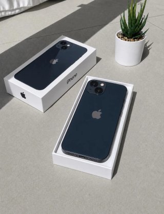 iPhone 13 Medianoche 256GB