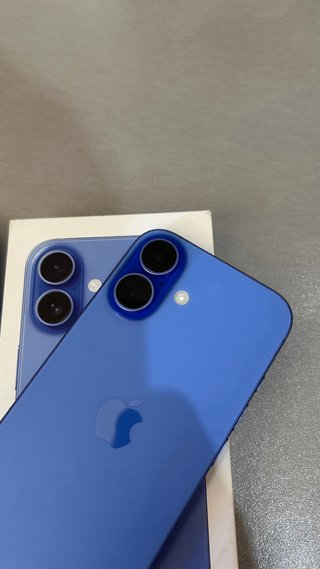 iPhone 16 Azul