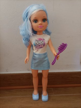 Muñeca Nancy Shine con cepillo