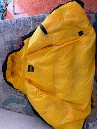 Chaquetón Corteiz Negro/Amarillo Talla L