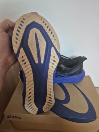 Zapatillas Asics Novablast 5 Talla 44