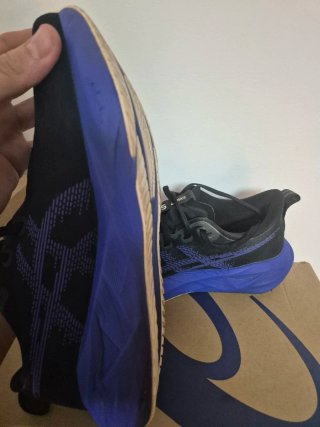 Zapatillas Asics Novablast 5 Talla 44