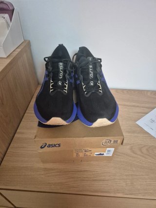 Zapatillas Asics Novablast 5 Talla 44