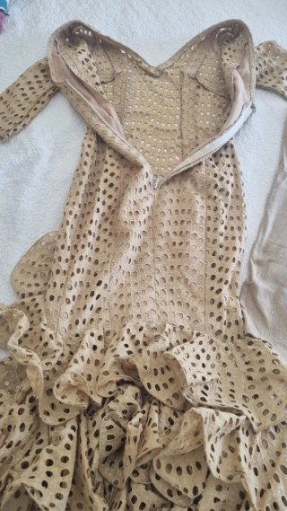 Vestido Flamenca Beige Perforado de talla S a M