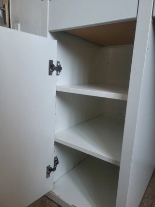 Mesa de escritorio blanca