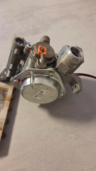Válvula de gas calentador Ariston