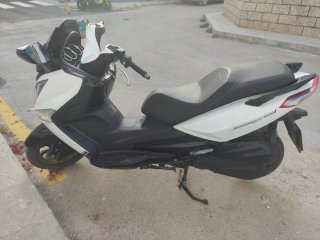 Moto SYM Joymax Sport