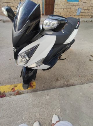 Moto SYM Joymax Sport