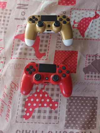 PS4 Slim 2 mandos, muchísimos juegos