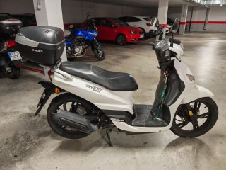 Peugeot Tweet 50cc Scooter Blanca