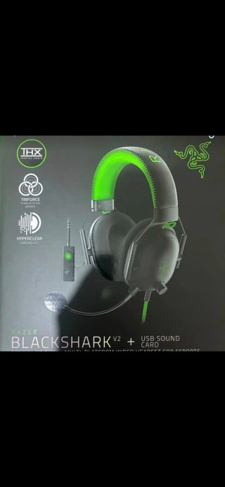 Cascos Razer Blackshark V2 con funda