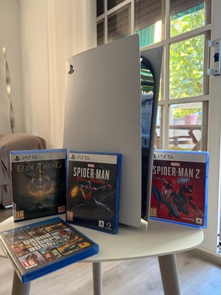 PlayStation 5 + 2 Mandos + Cascos + 4 juegos