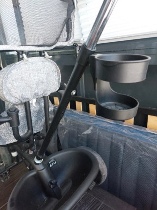 Triciclo para bebé con manillar