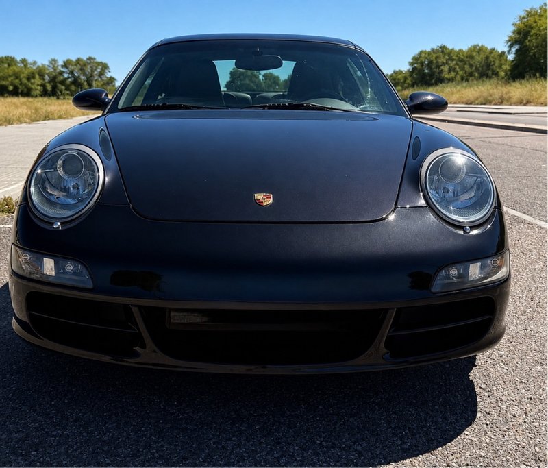 Porsche 911 2005 - foto 1