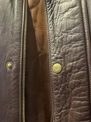 Chaqueta de piel marrón