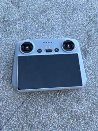 DJI Mini 3 Drone con mando + bateria