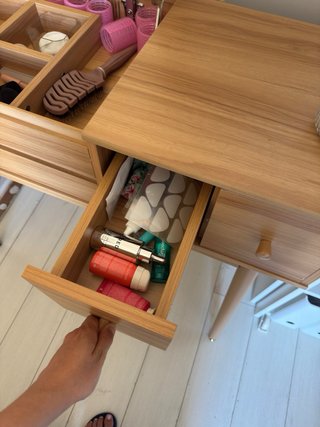 Toletta trucco legno con specchio luci e cassetti