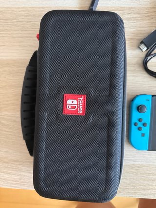 Nintendo Switch Azul/Rojo + Funda