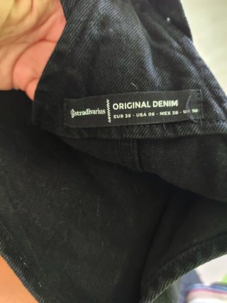 Talla M Peto vaquero negro bolsillos Stradivarius