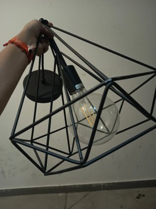 Lámpara colgante jaula geométrica negra